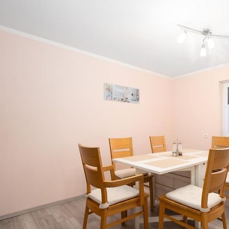 Familienfreundliche 3-Zimmer-Ferienwohnung Saal an der Donau Екстер'єр фото