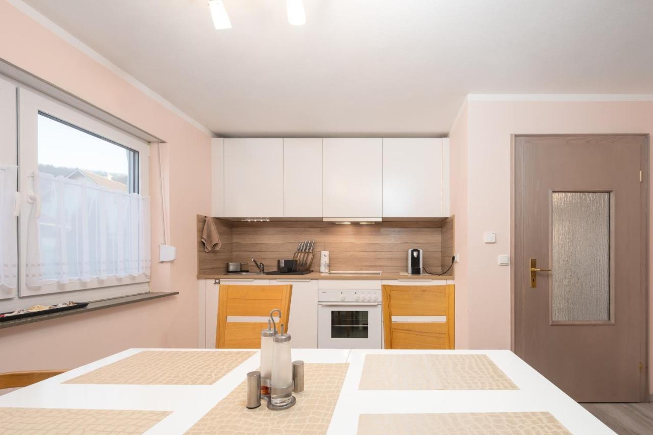Familienfreundliche 3-Zimmer-Ferienwohnung Saal an der Donau Екстер'єр фото